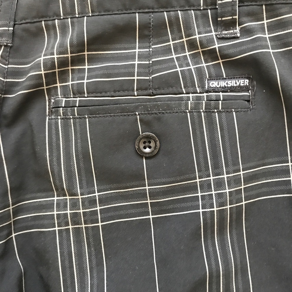 Quicksilver Boys Shorts - Picture 4 of 4
